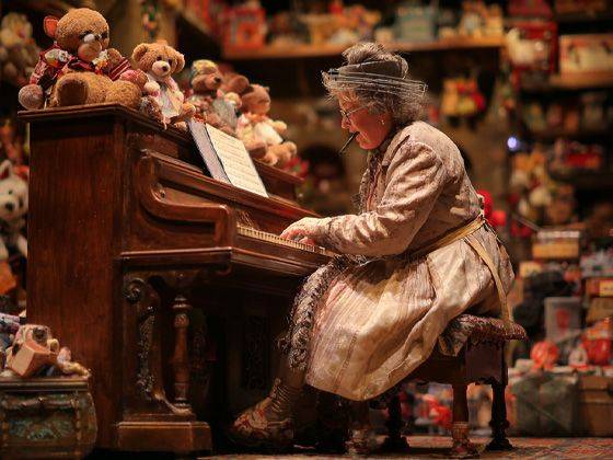 Mrs. Tinkerton Christmas Toy Shop